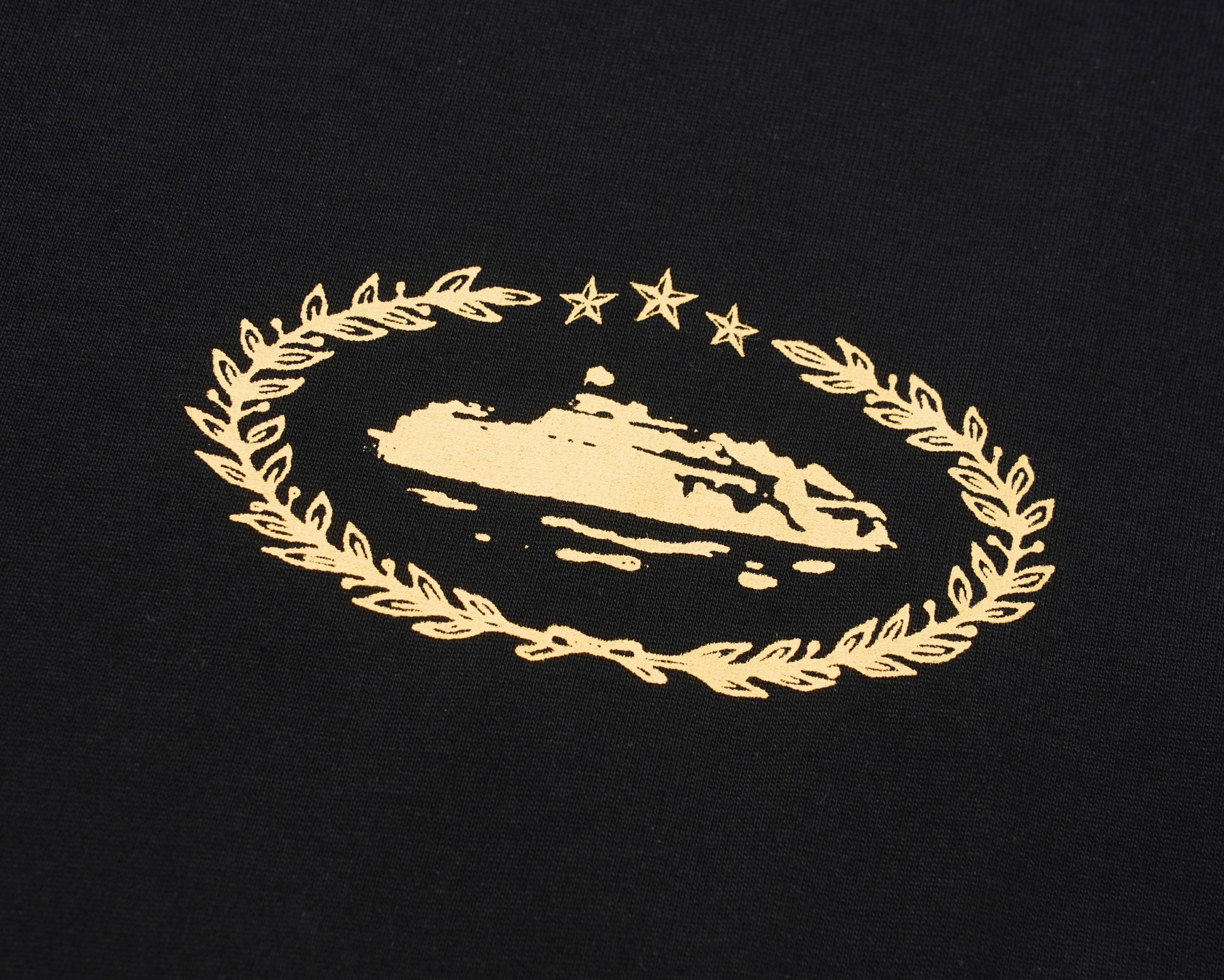 BLACK/GOLD ROYALE TEE