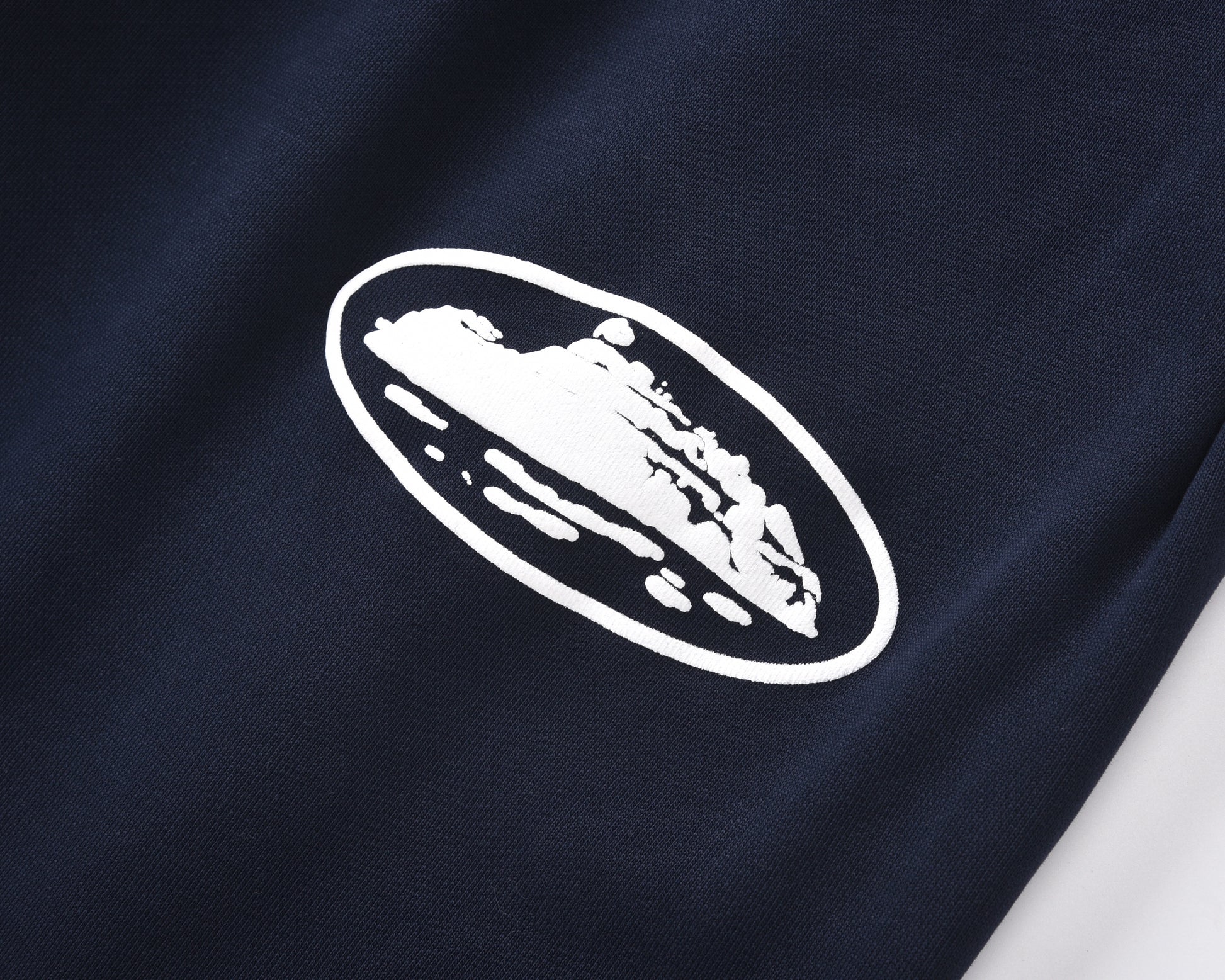 NAVY BLUE ISLAND PUFF PRINT SWEATSHORT